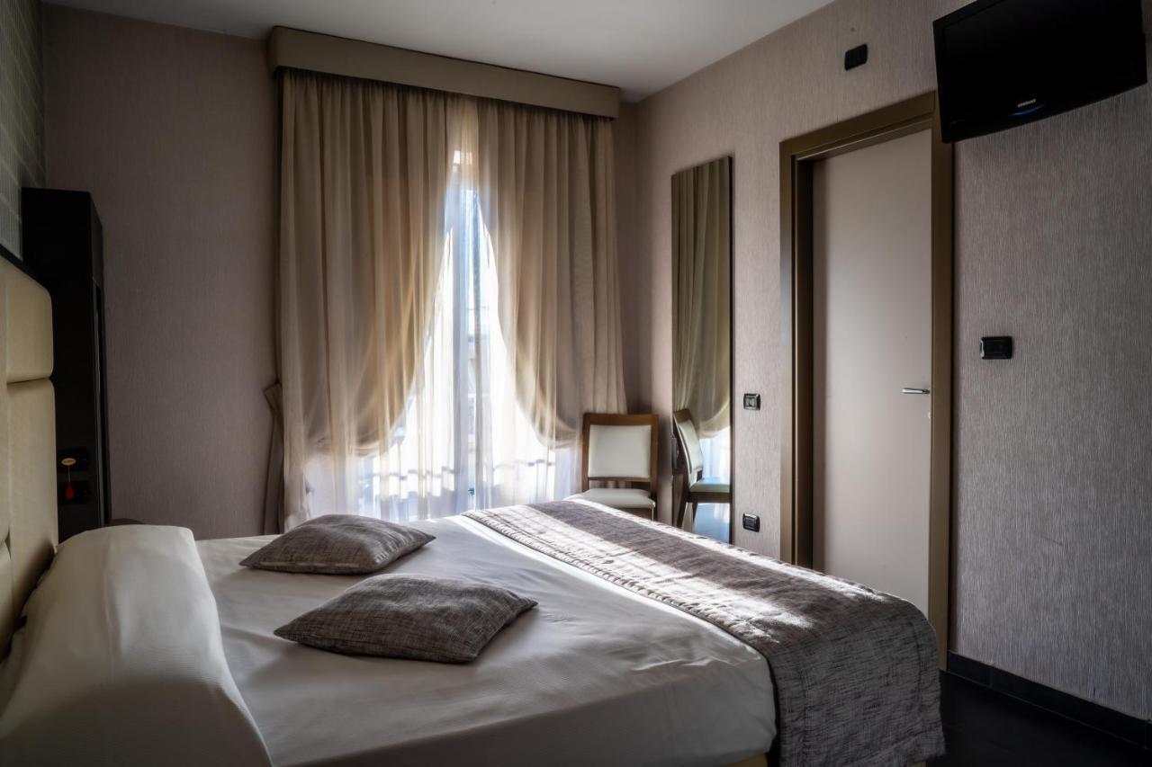 Hotel Premiere فركاتشورو المظهر الخارجي الصورة